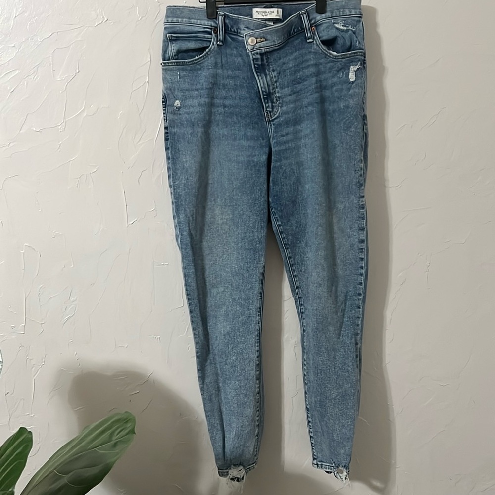 Abercrombie & Fitch super skinny ankle high rise